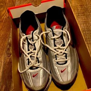 Nike Initiator Shoes Size 12 (Metallic) (Almost New)